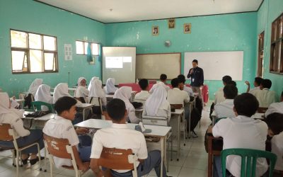 Guru Tamu Industri di SMK Negeri 8 Pandeglang dan SMK Negeri 1 Anyer