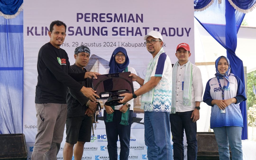 Tingkatkan Layanan Kesehatan di Baduy, KIT Salurkan Bantuan Komputer dan Printer